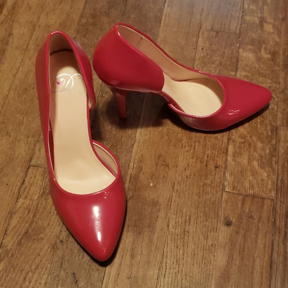 Delicious Shoes Red Pumps